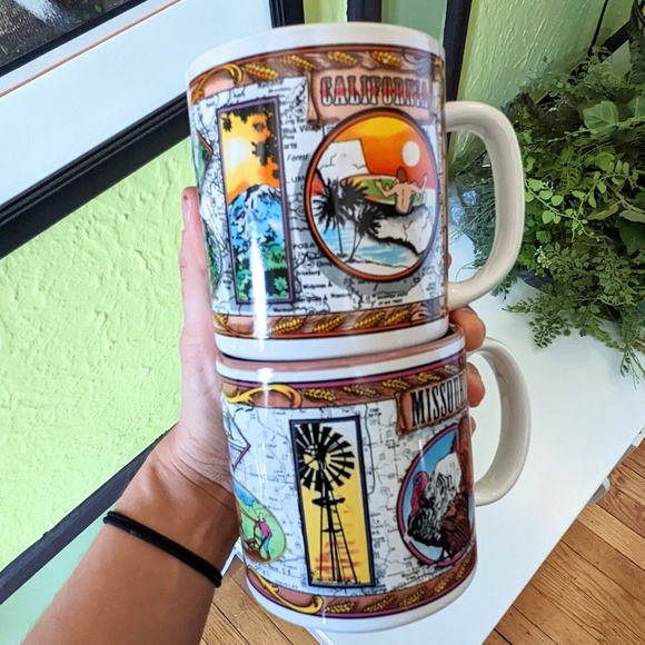 Pair of Collectible US State Coffee Mugs - Missouri, California - Picture 1 of 4